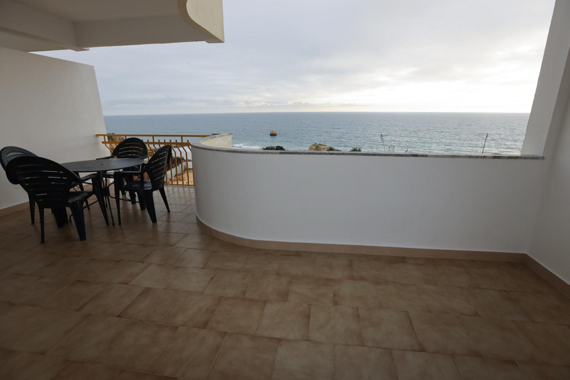 Rocha Praia Mar Beach Front Line Bay Portimão Exteriör bild
